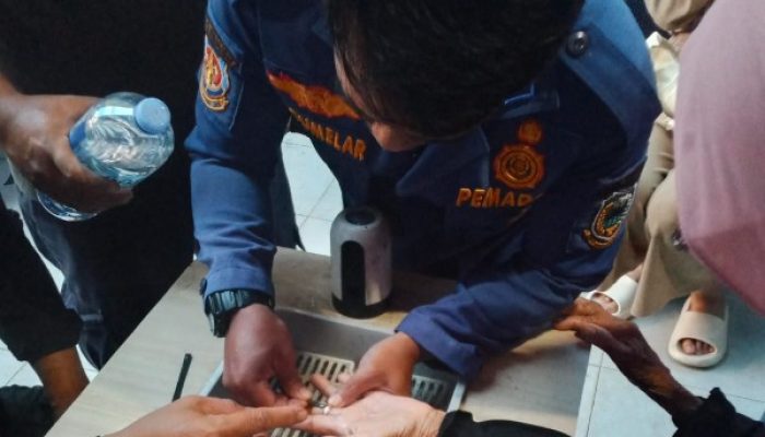 Cincin Sulit Dilepas, Warga Minta Bantuan Petugas Damkar