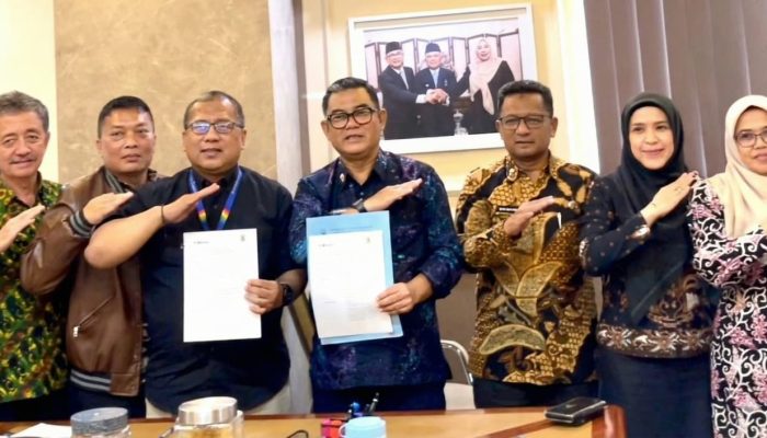 Kerja Sama Lintas Sektor, Branding Taman di Area Kantor