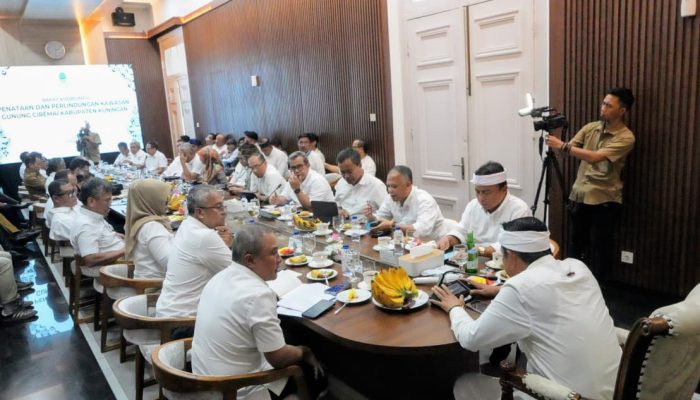 Bupati Dian Bahas Soal Pengelolaan Air, Bersama Dengan Gubernur KDM