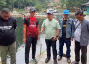 Bupati Dian Sesalkan Kematian Ikan Dewa di Balong Cigugur