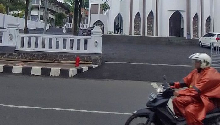 Jaga Jarak Antar Kendaraan