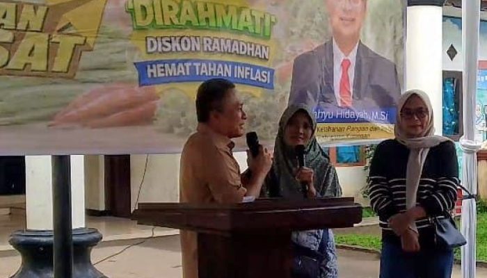 Warga Gembira, Bupati Dian Bahagia