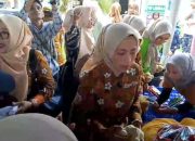 GPM Diserbu Warga, Bunda Ela Layani Pembeli