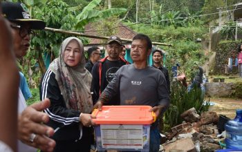 Pemkab Kuningan Salurkan Bantuan untuk Warga Terdampak Bencana Alam