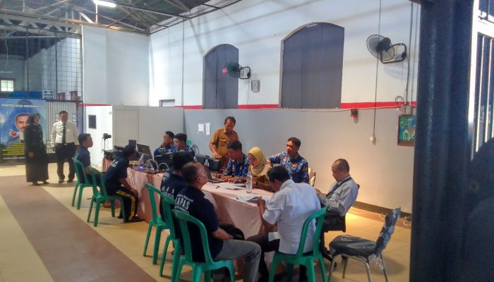 Ratusan Warga Binaan Lapas Kuningan Rekam KTP