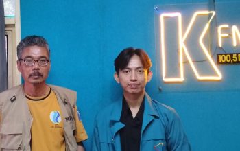 Menjawab Pertanyaan Mahasiswa Stikom Bandung, Kepala Stasiun Radio Kuningan FM : Antisipasi Kesalahan Informasi