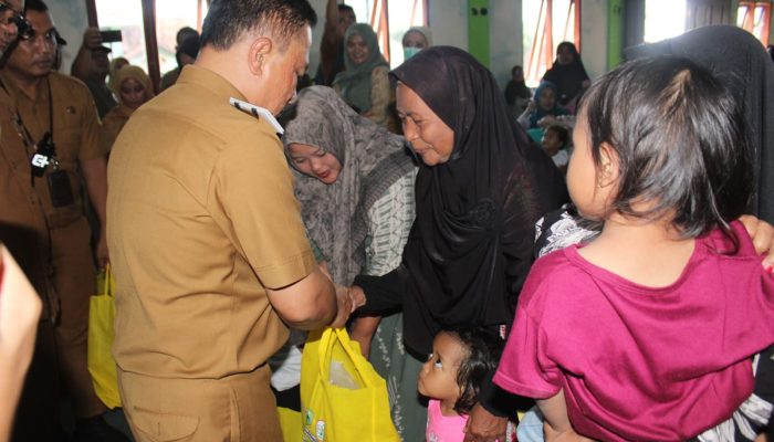 Diskatan Kuningan Salurkan Bantuan Pangan untuk Turunkan Angka Stunting