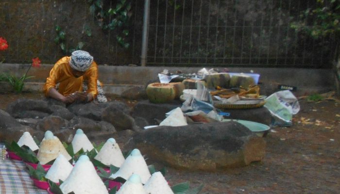 Batu Pangcalikan di Cangkuang Kuningan, Tempat Duduk Adipati Ewangga