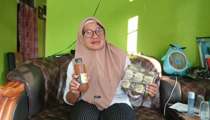 Ketua Kelompok Wanita Tani Desa Cimenga, Manfaatkan Daging Buah Pala jadi Makanan dan Minuman