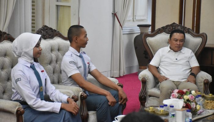 Dua Siswa di Kuningan Terpilih Menjadi Anggota Paskibraka Jawa Barat, Bupati Dian : Panutan Bagi Generasi Muda