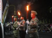 Ribuan Warga Saksikan Pawai Taptu Sambut HUT ke-81 RI di Kuningan