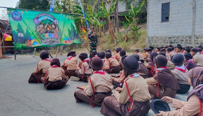 Danramil 1509/Ciawigebang Beri Wawasan Kebangsaan kepada Siswa SDN Padarama