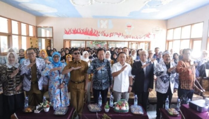 PGRI Kuningan Dorong Guru Perempuan Jadi Teladan